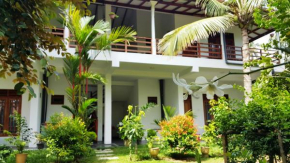 Отель Splendid Lodge  Mirissa